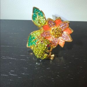 Size 7 good luck frog ring